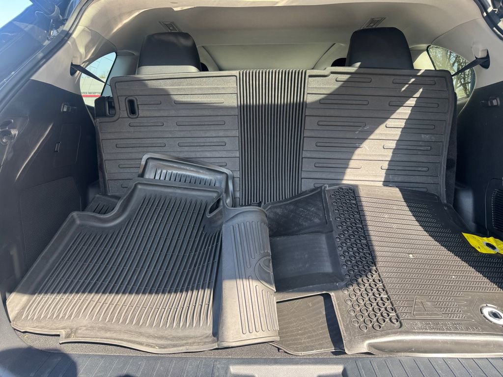 Used 2023 Toyota Highlander Platinum image 16