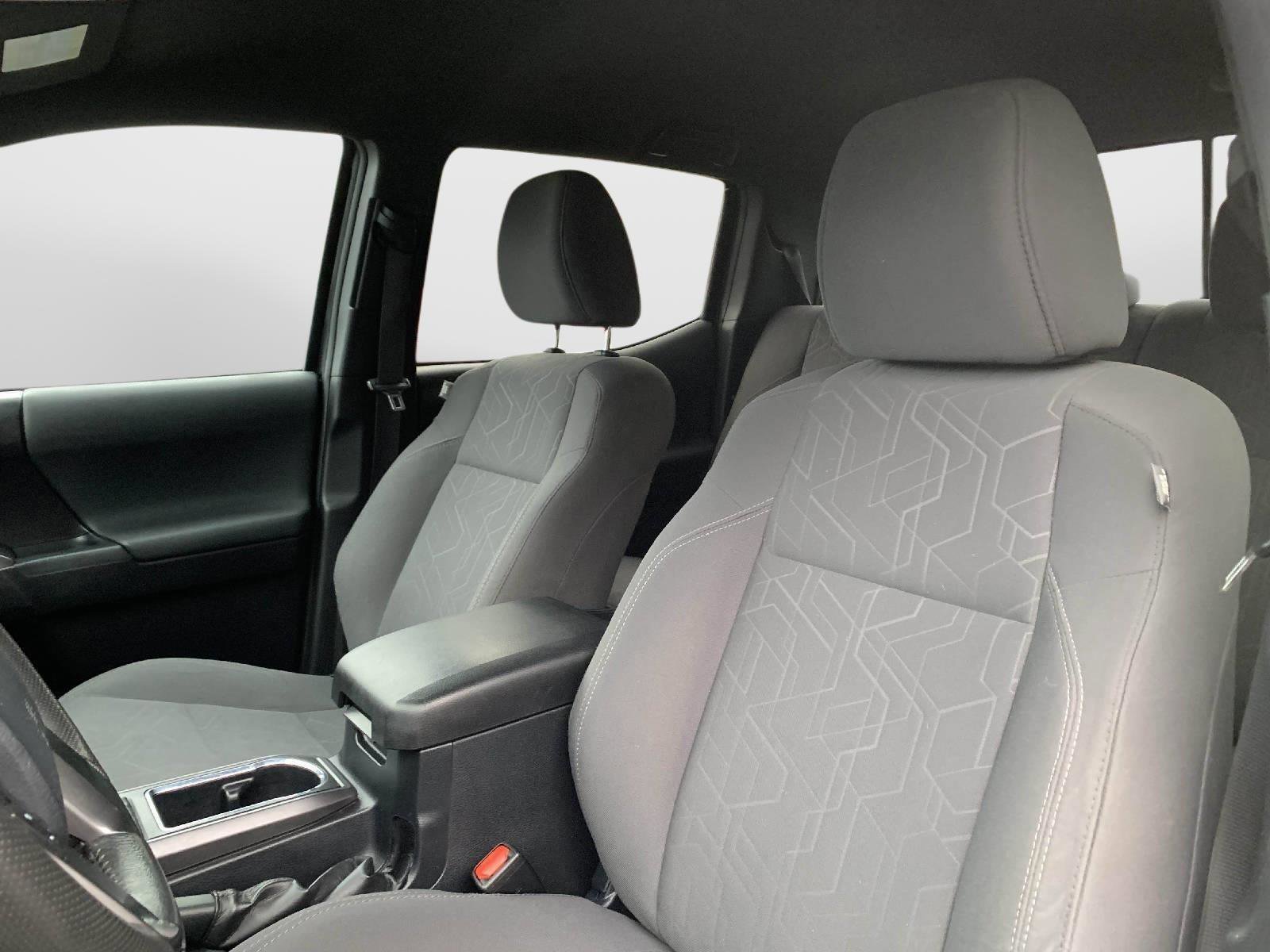 Used 2019 Toyota Tacoma TRD Off-Road image 34