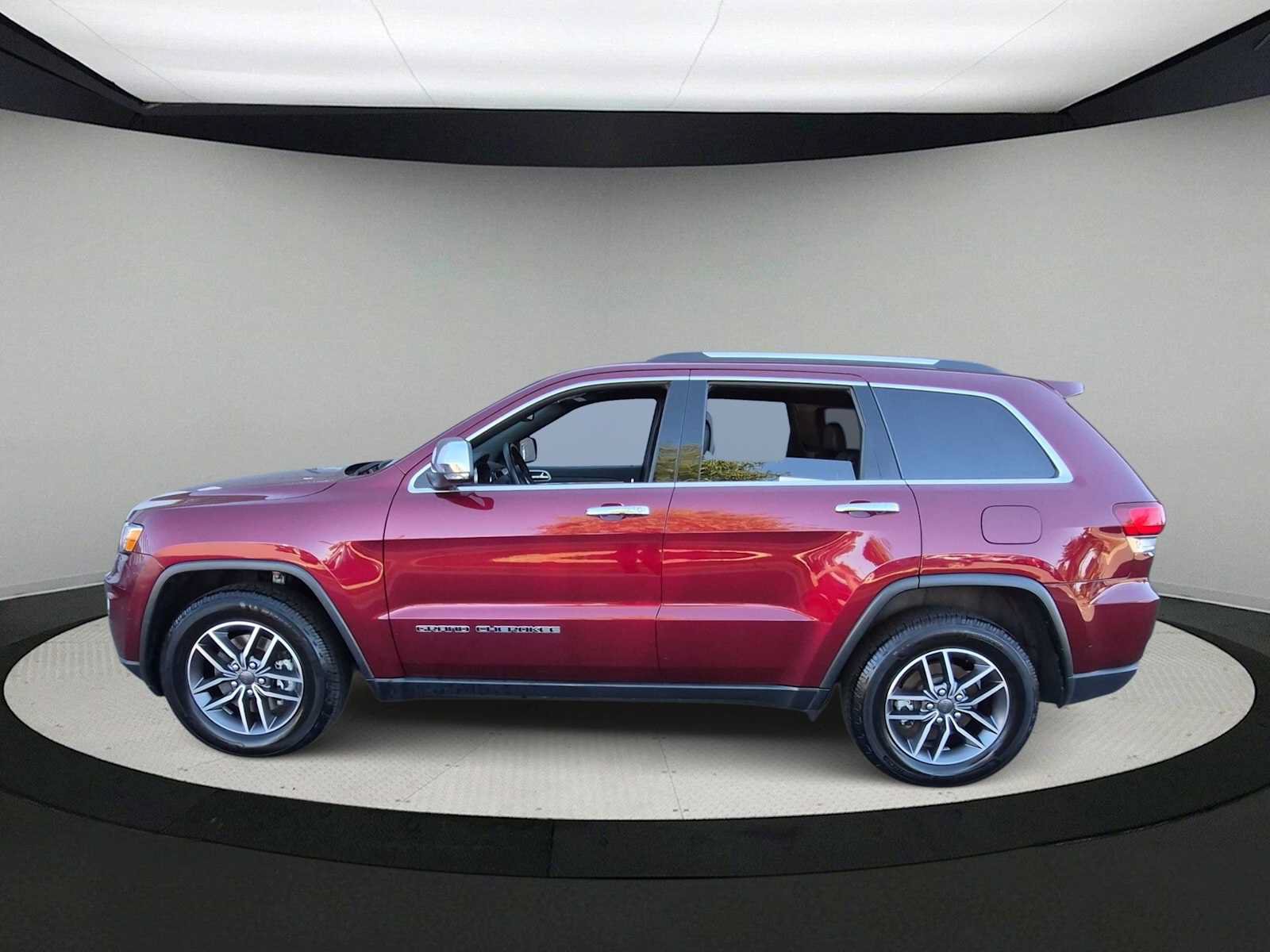 Used 2021 Jeep Grand Cherokee Limited w/ Luxury Group II AWD/4WD image 5