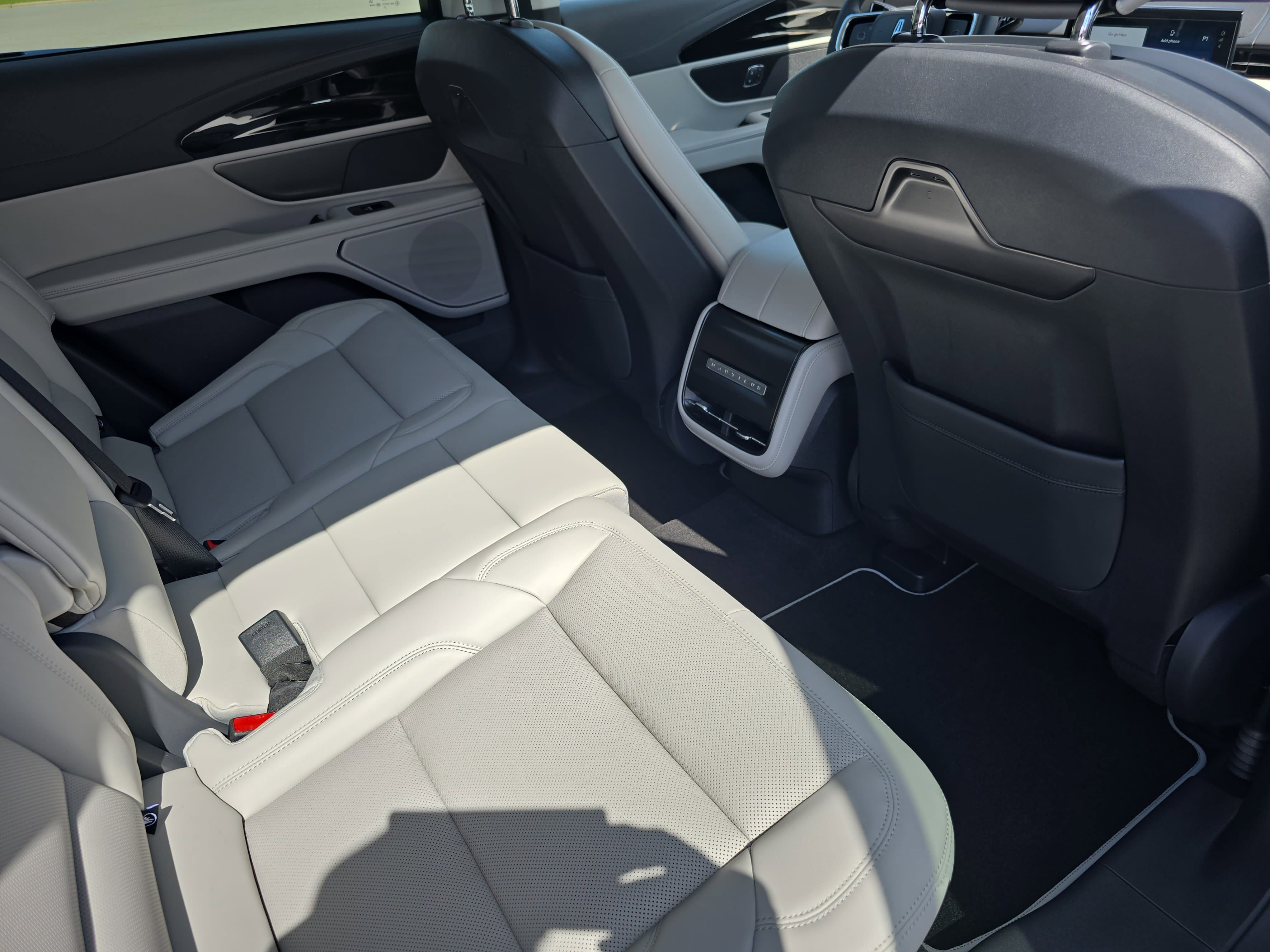 New 2026 Lincoln Nautilus Premier AWD/4WD image 11