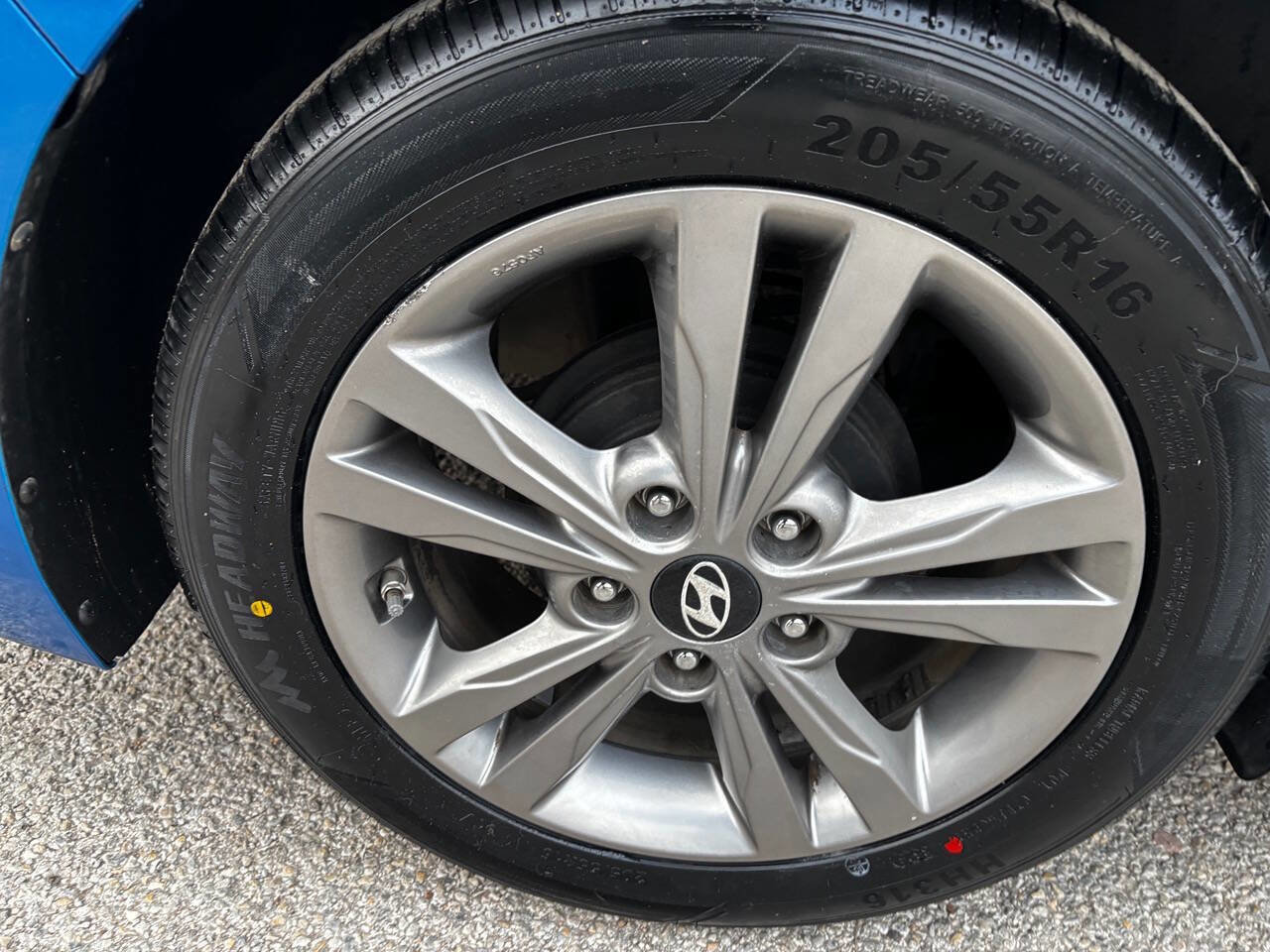 Used 2017 Hyundai Elantra Value Edition image 40