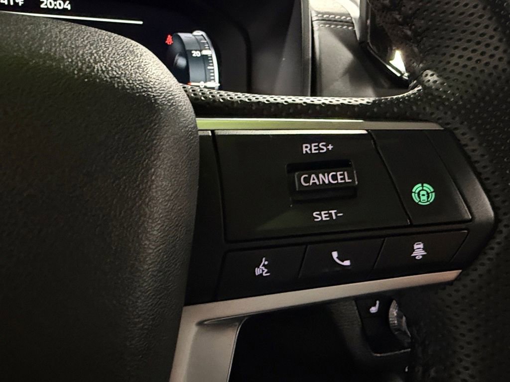 Used 2023 Mitsubishi Outlander SE image 26