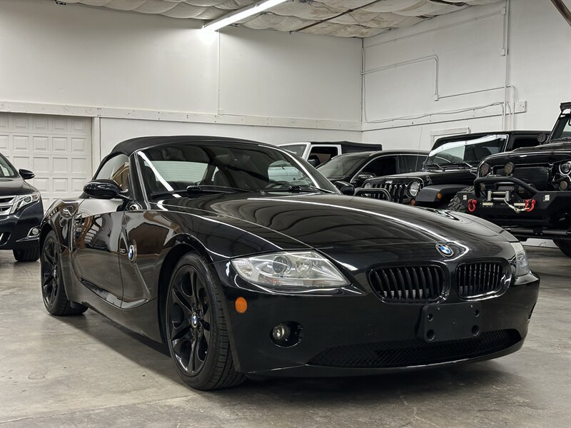 Used 2005 BMW Z4 3.0i RWD image 7