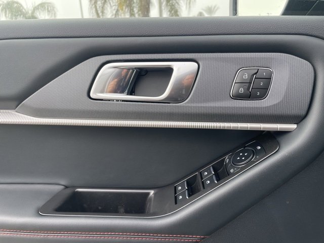 New 2026 Ford Explorer ST-Line w/ ST-Line Street Pack image 19