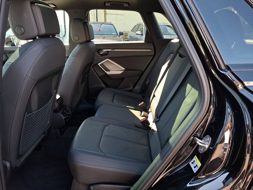 Certified 2023 Audi Q3 2.0T Premium w/ Convenience Package AWD/4WD image 10