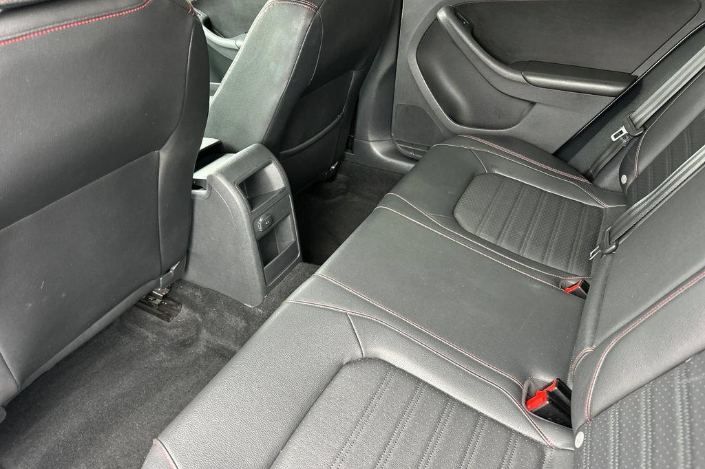 Used 2018 Volkswagen Jetta GLI FWD image 12