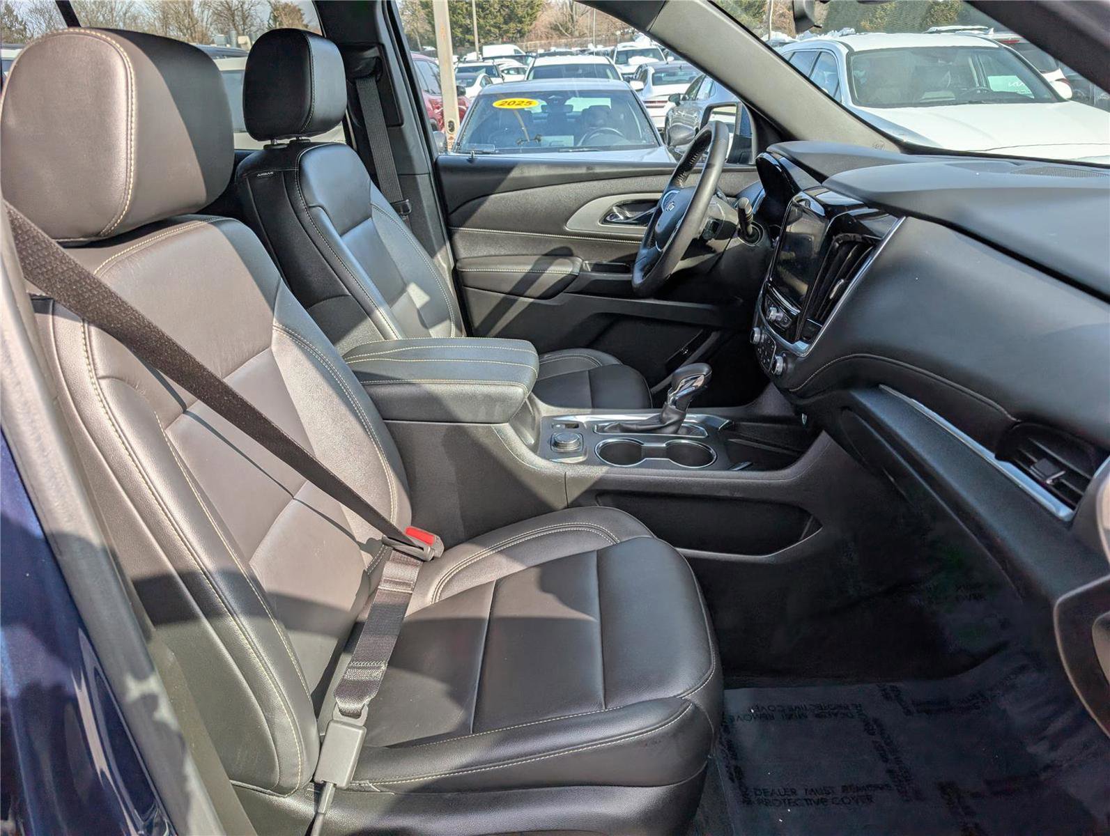 Used 2022 Chevrolet Traverse LT w/ LPO, Floor Liner Package image 12