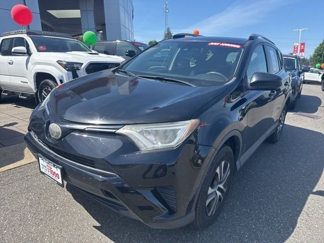 Used 2018 Toyota RAV4 LE w/ Carpet Mat Package FWD image 3