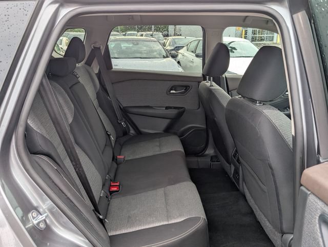 Used 2023 Nissan Rogue SV FWD image 9