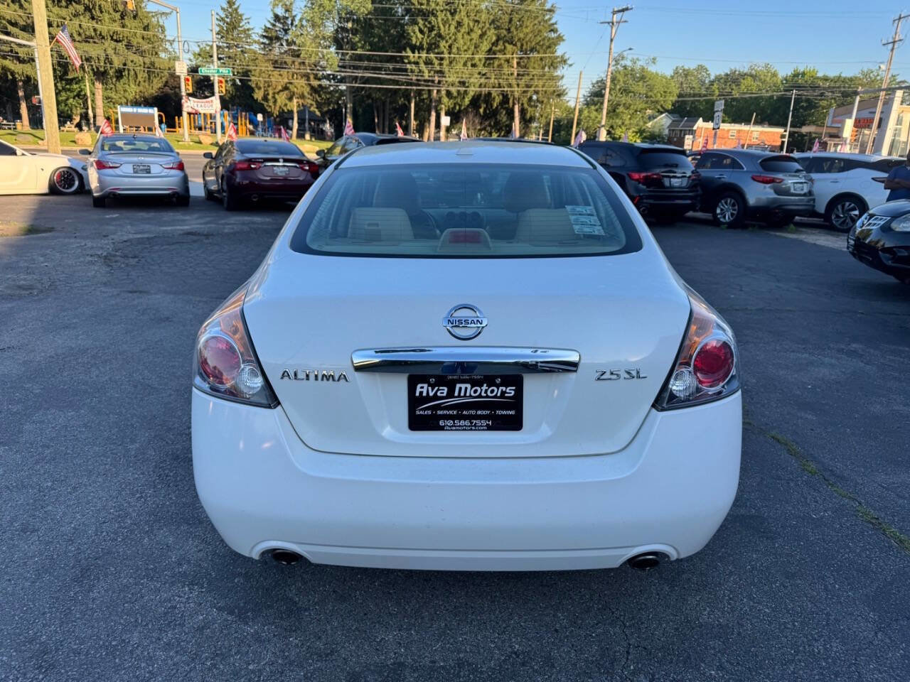 Used 2012 Nissan Altima 2.5 SL w/ 2.5SL Pkg FWD image 4