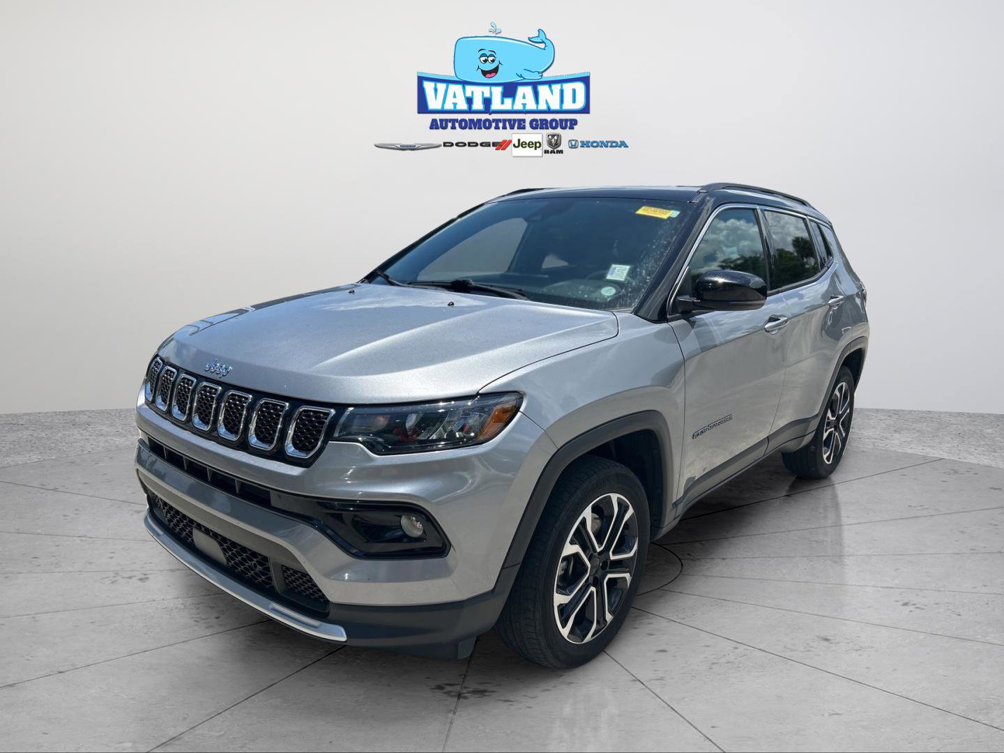 Used 2023 Jeep Compass Limited AWD/4WD image 1