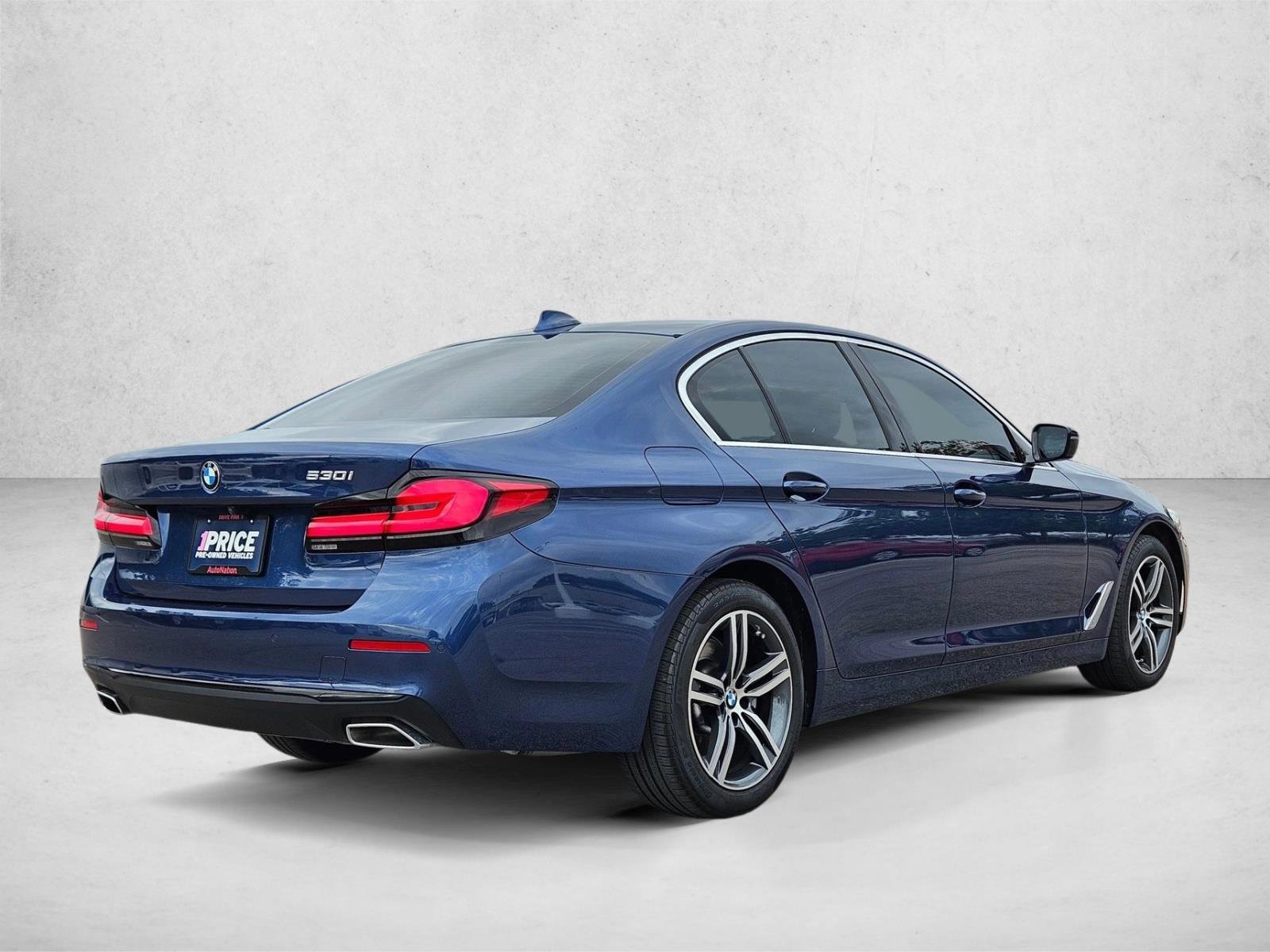 Used 2023 BMW 530i w/ Premium Package RWD image 5