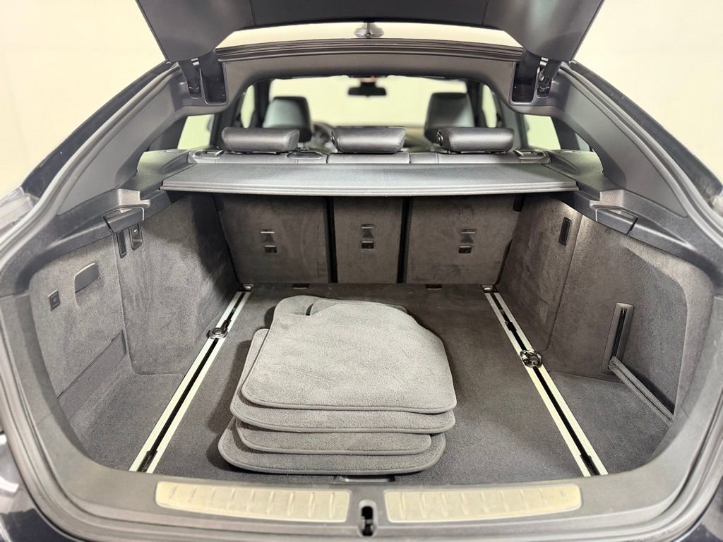 Used 2019 BMW 330i Gran Turismo xDrive image 6