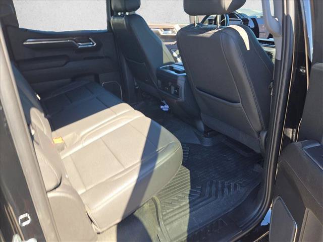 Used 2023 Chevrolet Silverado 1500 LT Trail Boss w/ LT Trail Boss Premium Package AWD/4WD image 18