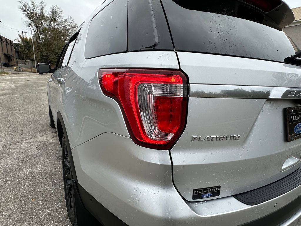 Used 2016 Ford Explorer Platinum image 40