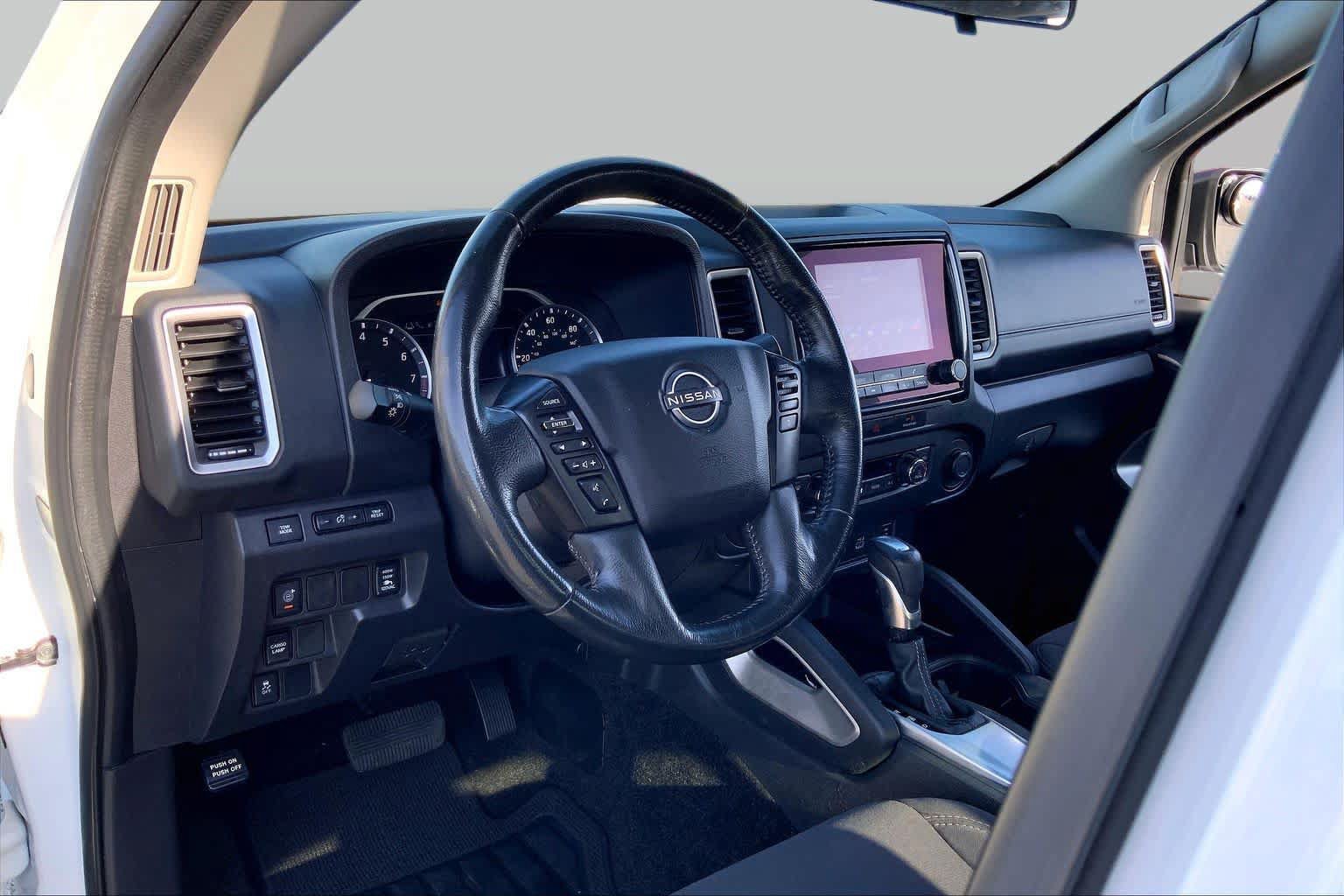 Used 2023 Nissan Frontier SV w/ Technology Package RWD image 17