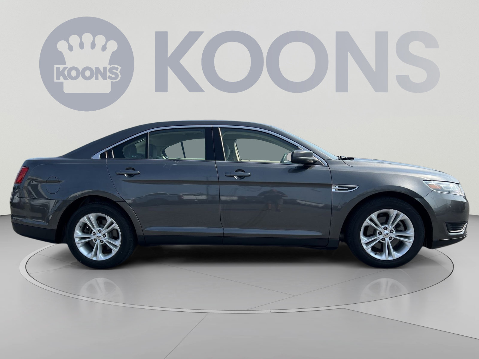 Used 2015 Ford Taurus SE FWD image 8