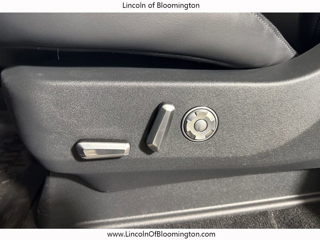 New 2025 Lincoln Navigator L Reserve w/ Jet Appearance Package image 28