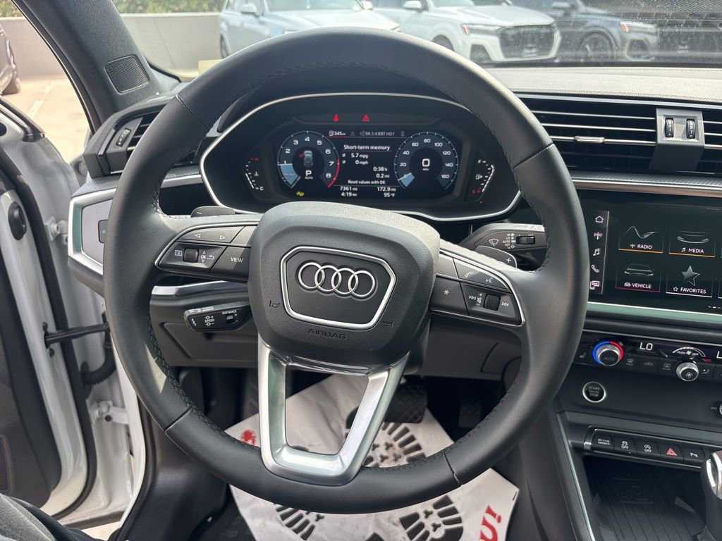 Used 2025 Audi Q3 2.0T Premium w/ Convenience Package AWD/4WD image 21