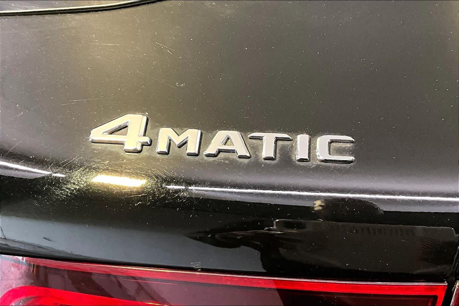 Used 2020 Mercedes-Benz GLC 300 4MATIC image 10