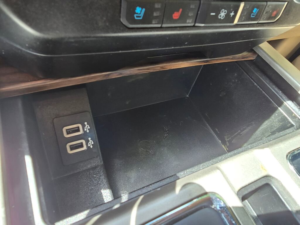 Used 2020 Ford F150 Lariat image 33