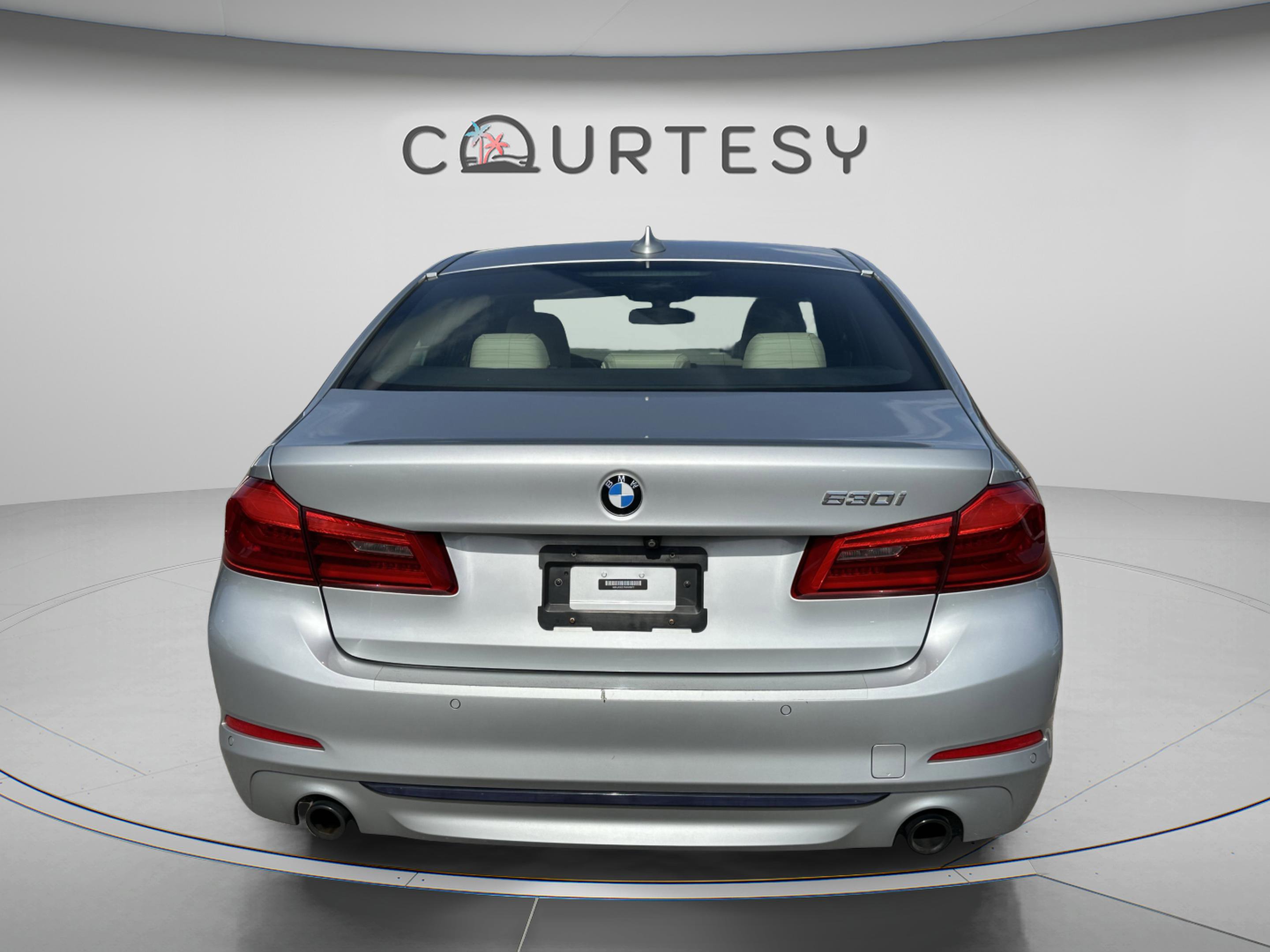 Used 2019 BMW 530i w/ Premium Package image 6