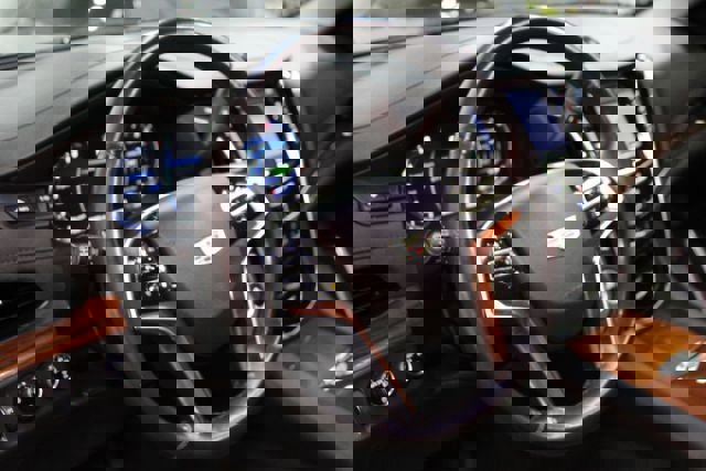 Used 2016 Cadillac Escalade ESV Luxury image 2