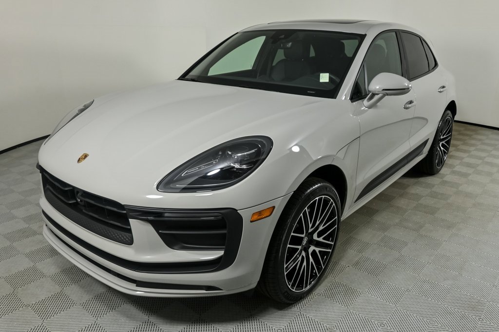 New 2025 Porsche Macan