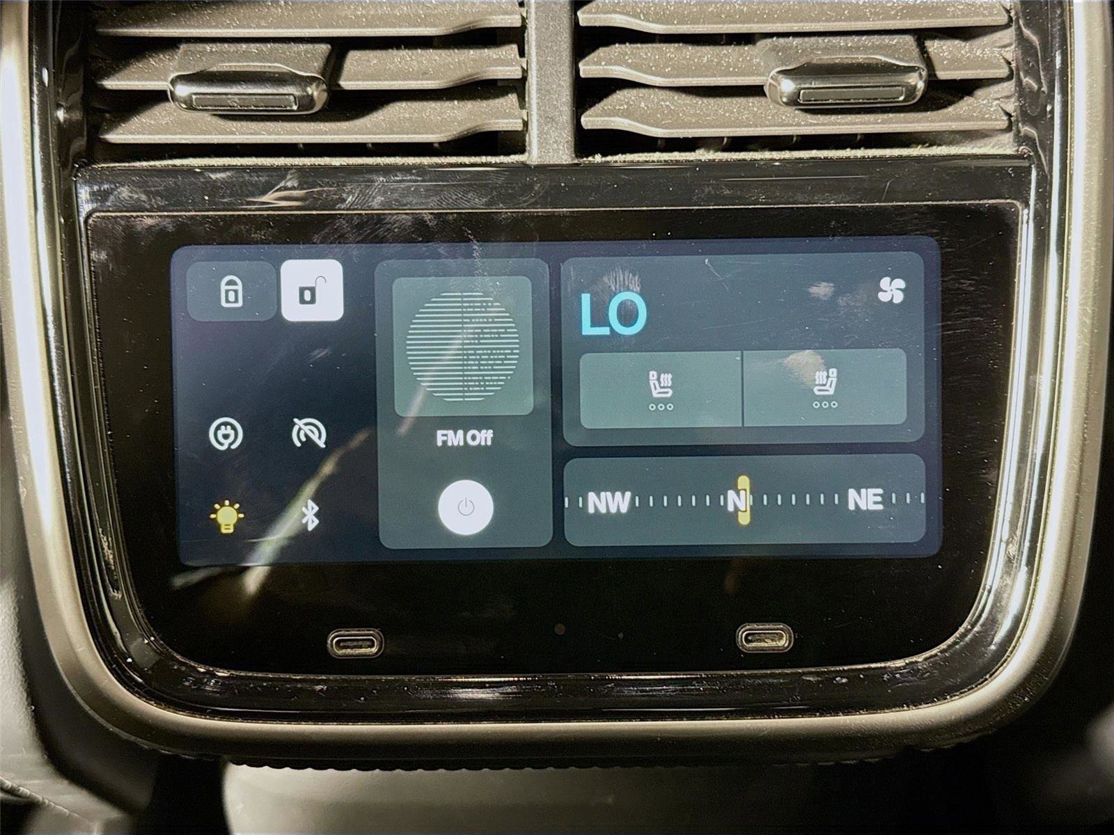 Used 2022 Rivian R1T Launch Edition image 16