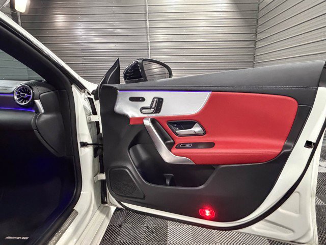 Used 2021 Mercedes-Benz CLA 250 4MATIC image 31