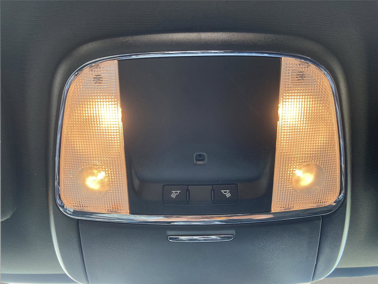 Used 2018 Jeep Grand Cherokee Laredo image 24