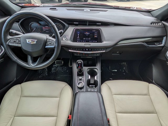Used 2022 Cadillac XT4 Sport w/ Comfort Package FWD image 14