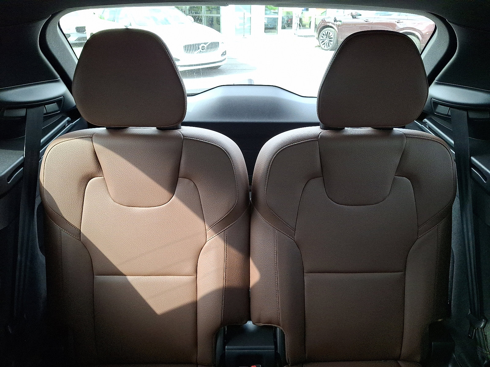 Used 2025 Volvo XC90 T8 Plus image 11