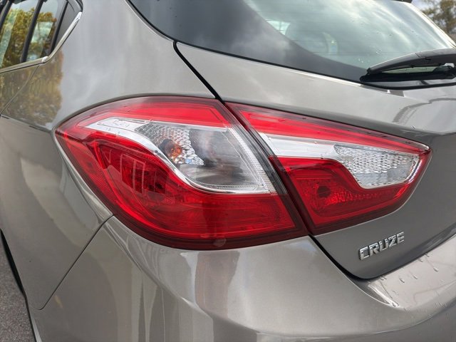 Used 2018 Chevrolet Cruze LT w/ Leather Package image 17