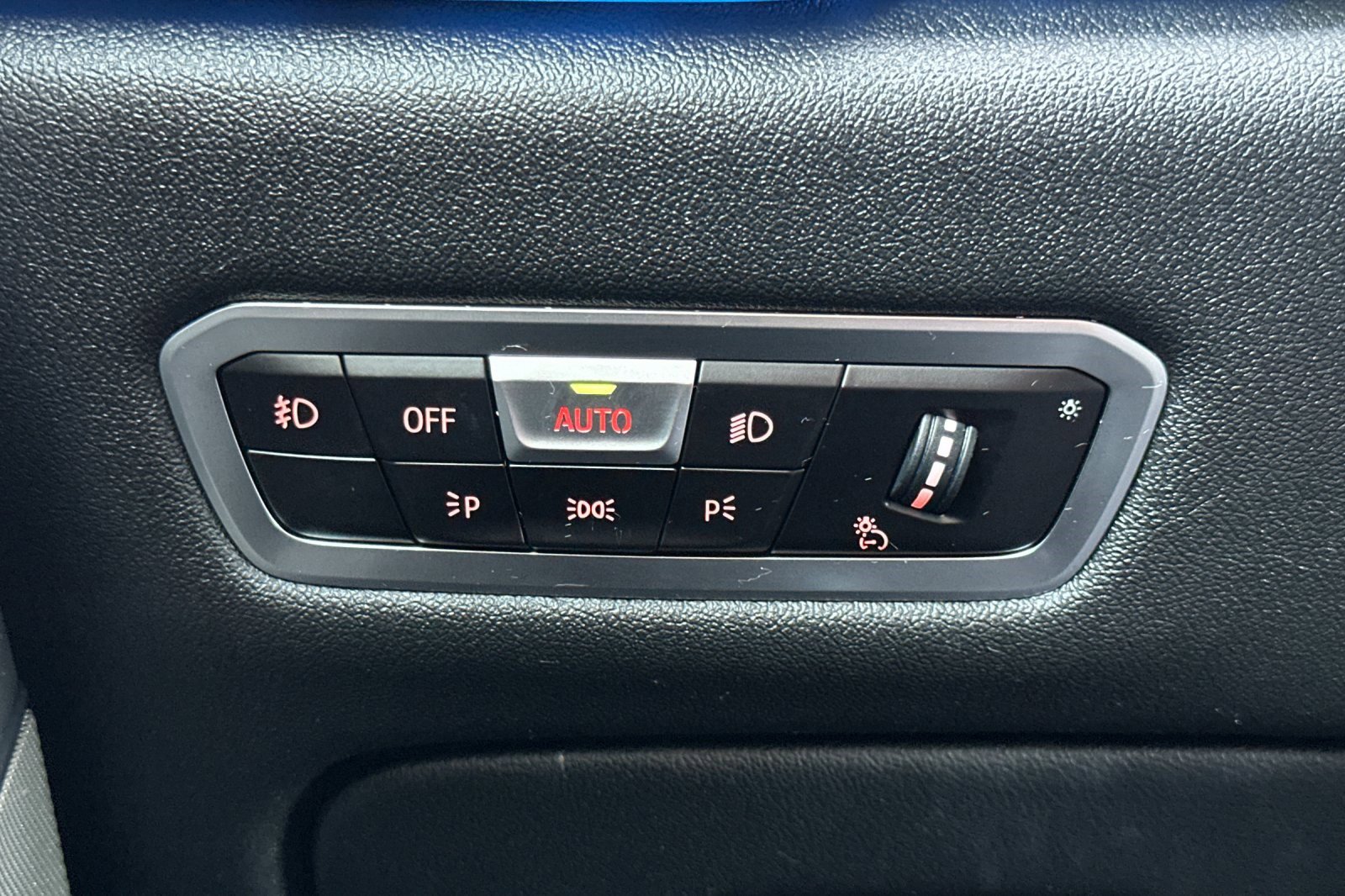 Used 2021 BMW X5 xDrive45e w/ M Sport Package image 35