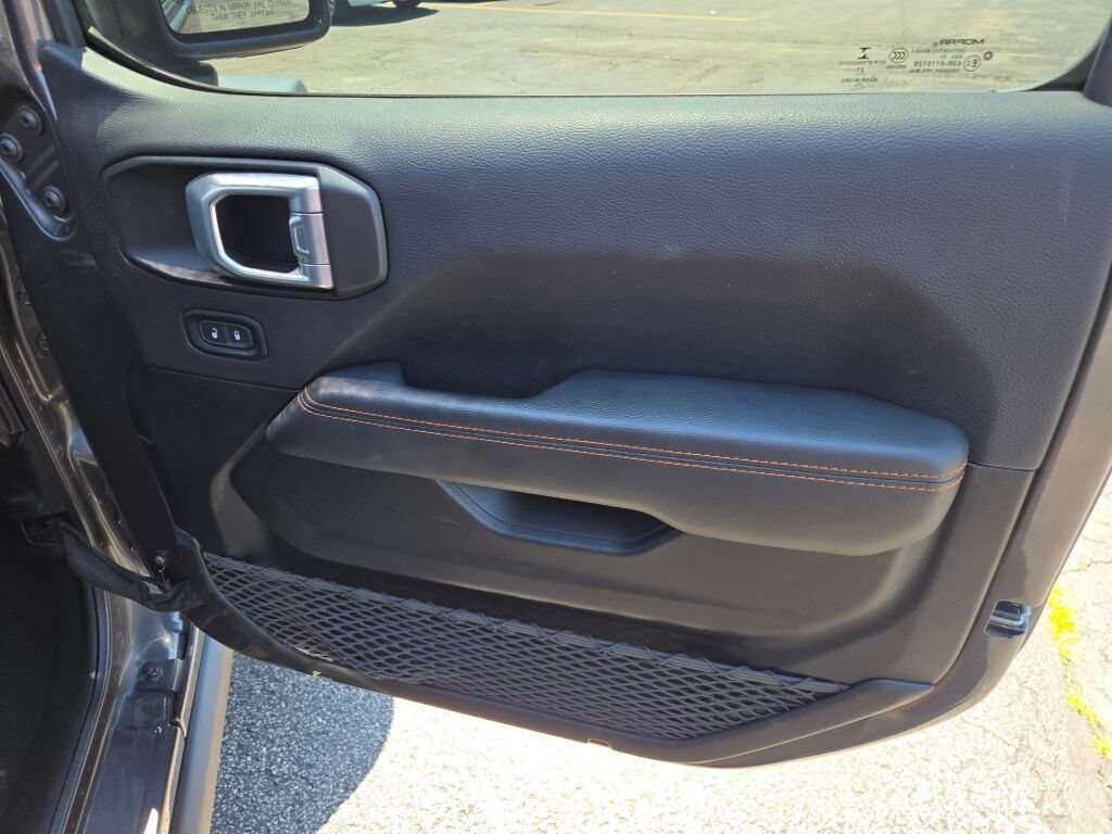 Used 2021 Jeep Gladiator Mojave AWD/4WD image 11