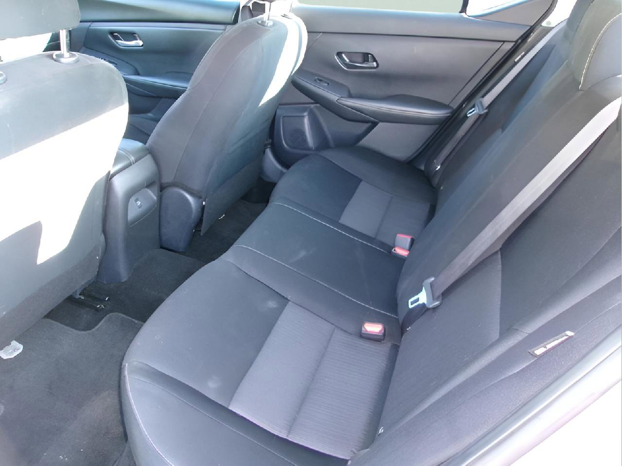 Used 2024 Nissan Sentra SV FWD image 9