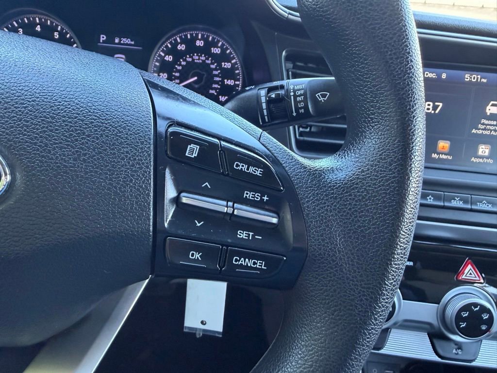 Used 2019 Hyundai Elantra SEL image 30