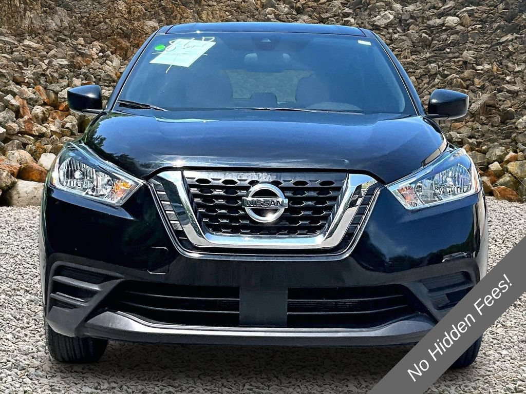 Used 2020 Nissan Kicks S FWD image 2