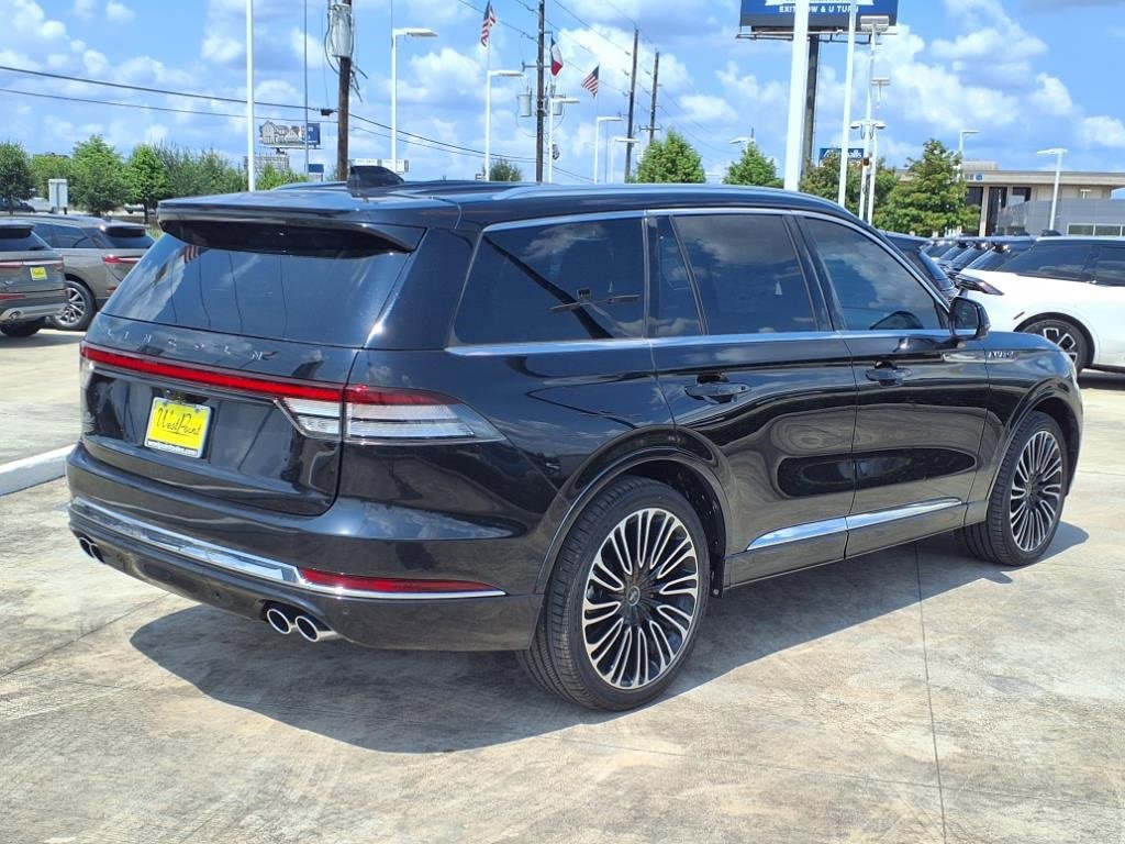 New 2025 Lincoln Aviator Black Label image 2