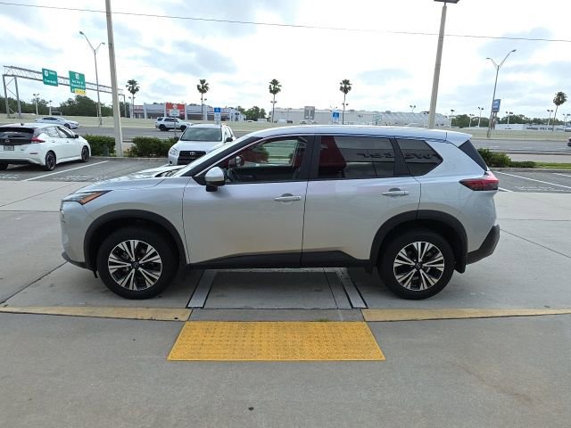 Used 2023 Nissan Rogue SV image 7