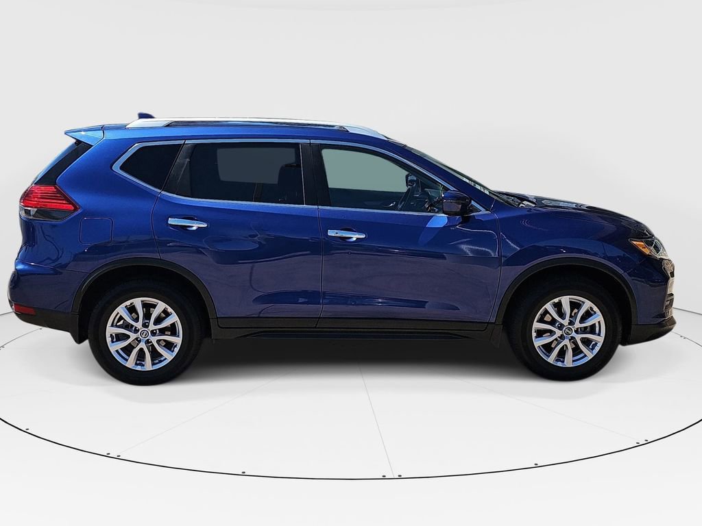 Used 2017 Nissan Rogue SV w/ SV Premium Package FWD video 2