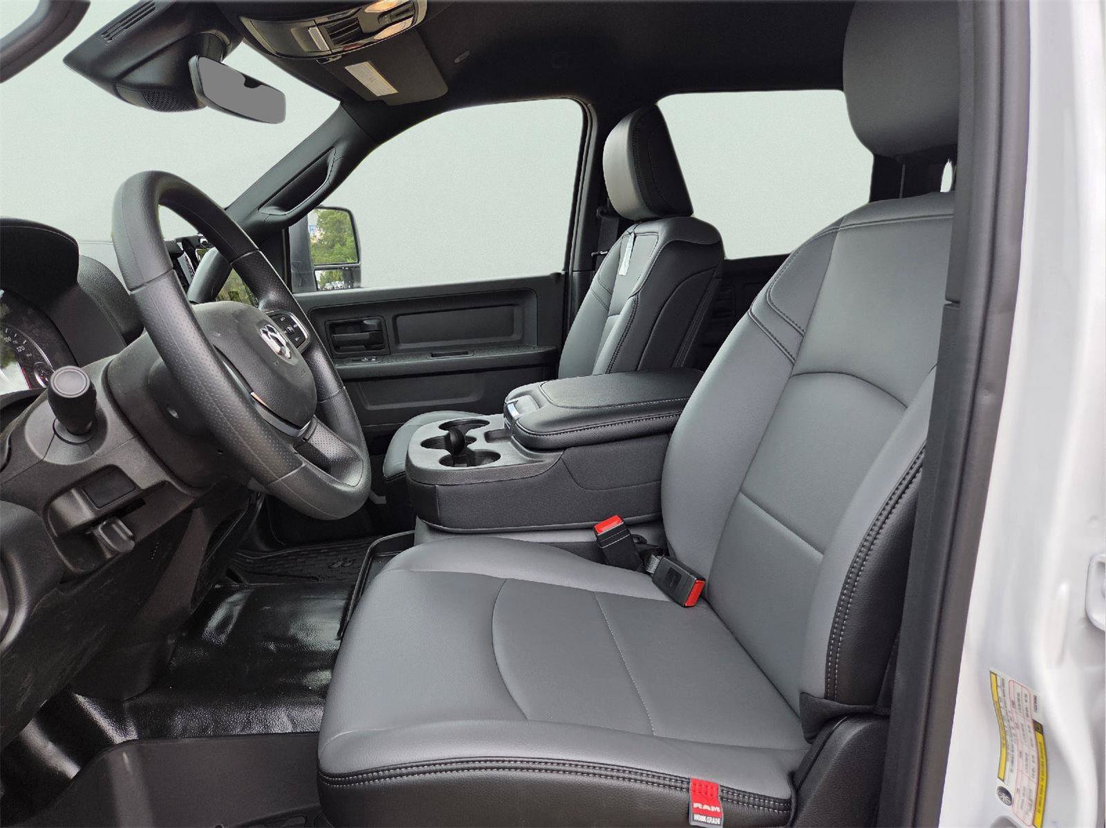 New 2026 RAM 3500 Tradesman AWD/4WD image 13