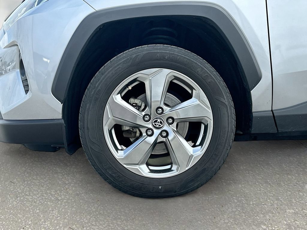 Used 2020 Toyota RAV4 Limited w/ Limited Grade Weather Package image 29