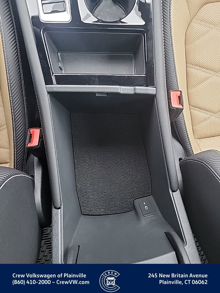 Certified 2025 Volkswagen Atlas Cross Sport SE image 11