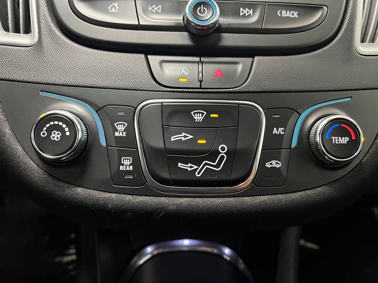 Used 2022 Chevrolet Malibu LS FWD image 20