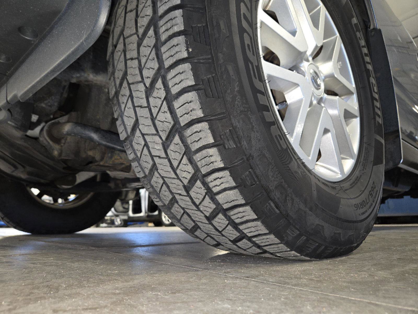 Used 2018 Nissan Frontier SV AWD/4WD image 10