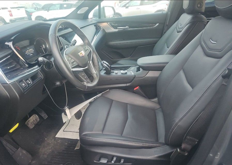 Used 2023 Cadillac XT5 Premium Luxury w/ LPO, Floor Liner Package image 5