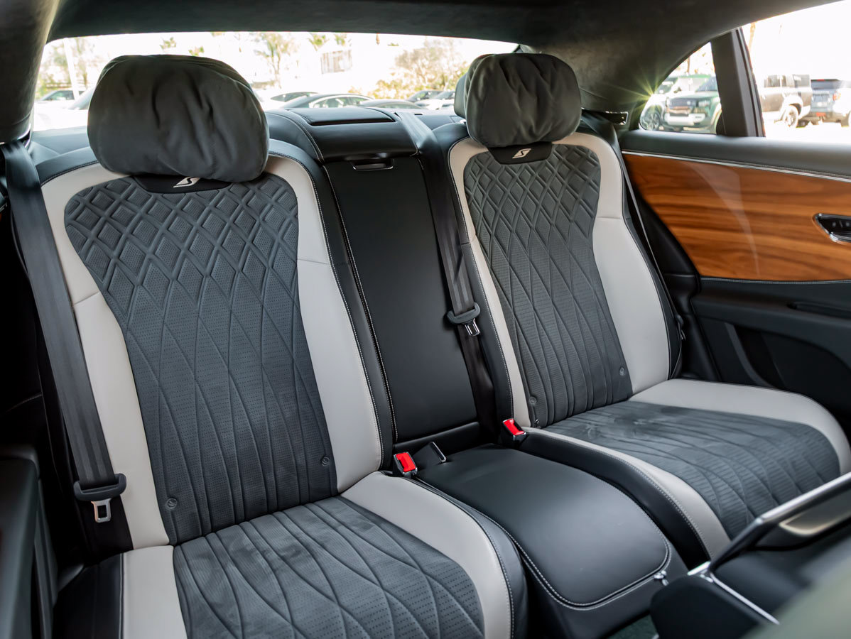 Certified 2023 Bentley Flying Spur S V8 AWD/4WD image 33