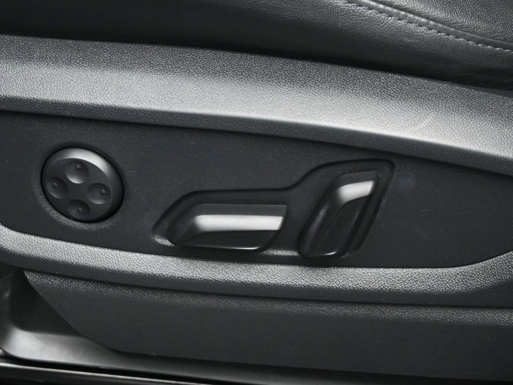 Used 2021 Audi SQ5 Premium w/ Convenience Package image 10